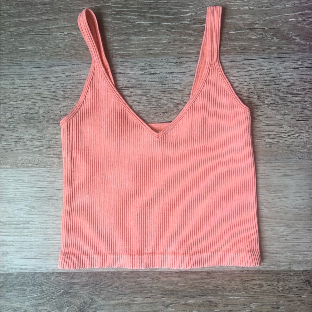 Bella Seamless cropped Coral Ribbed V-Neck Tank Top